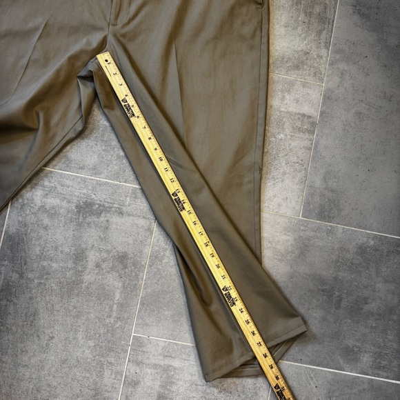 Dockers khaki flat front pant 48 waist 27.5 inseam - Picture 11 of 13